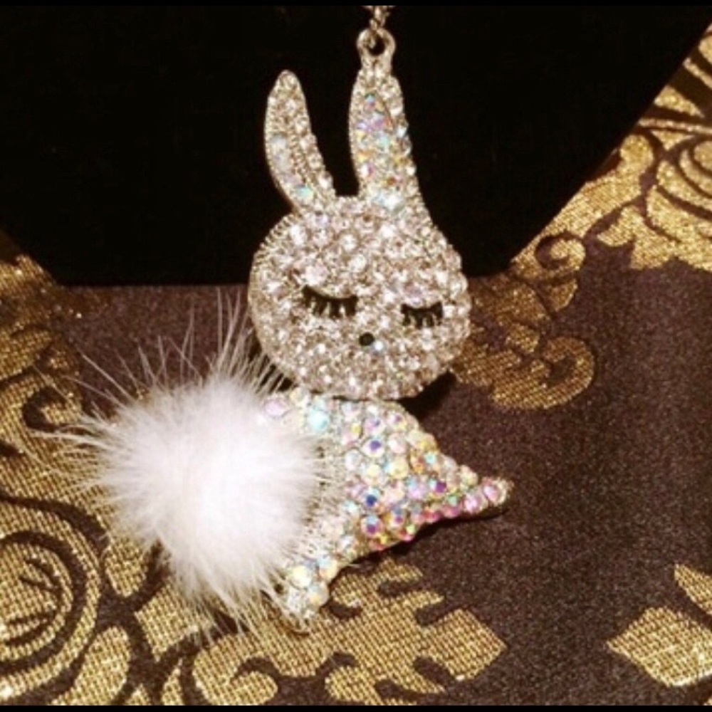 Silver-toned Rhinestone Bunny Necklace Fluffy Tail - Picture 3 of 3
